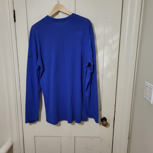 Men's Nike Dri Fit basketball shirt - Picture 2 of 3